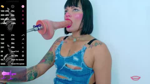 Snapshot of la_mazona chatting on March 8, 10:32 am AMAZONA online show from March 8, 10:32 am
