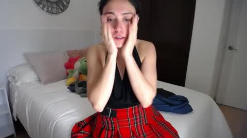 Catalina online show from April 5, 2:30 am