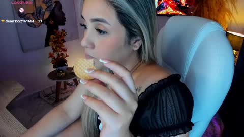 Vero  online show from March 27, 8:26 am