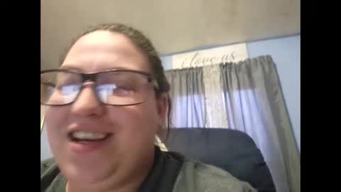 Laddybuggie27 online show from February 10, 11:23 pm