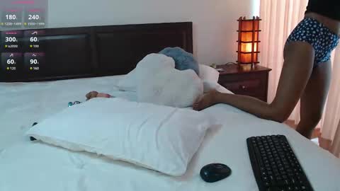 Mia online show from February 24, 7:22 am