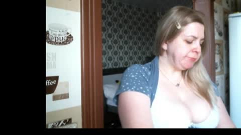lady cute cat29 online show from May 13, 2:54 am