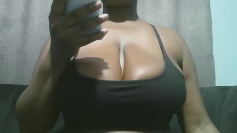 lady_dearra online show from December 20, 4:30 am