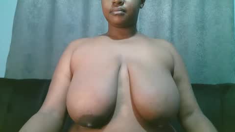 lady_dearra online show from June 1, 2:24 am