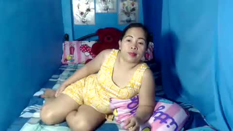 lady_in_bed69 online show from February 25, 4:49 am