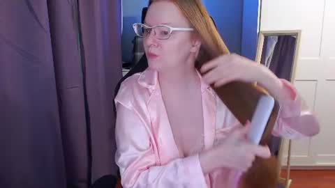 Angelika online show from June 25, 10:15 pm