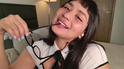    700  1300 -5 online show from February 3, 1:15 pm