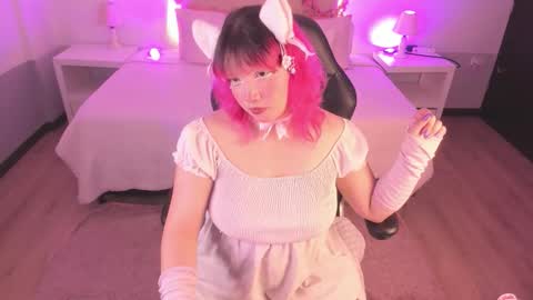 Lady  online show from November 8, 8:23 pm