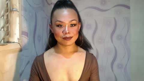 lady_shane26 online show from May 22, 4:19 am