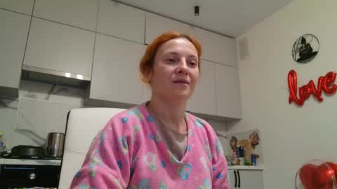 Sima Ladybigsmile online show from February 8, 6:00 pm