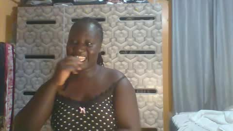 lindah32 online show from April 16, 9:04 pm