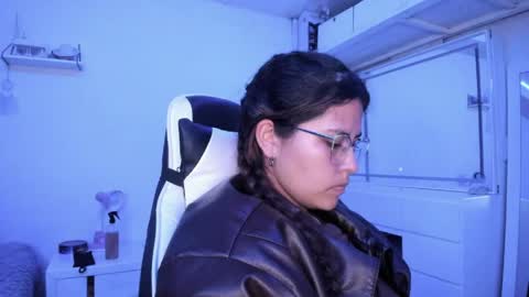  Lady  online show from May 30, 5:28 am