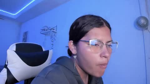  Lady  online show from December 22, 3:57 am