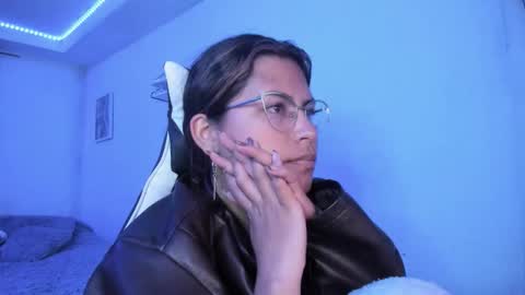  Lady  online show from February 3, 2:53 am