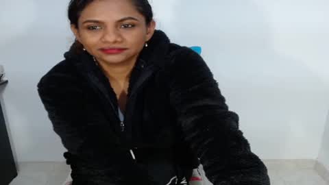 lady online show from February 4, 5:55 am