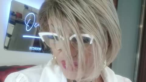 Oxana online show from May 31, 1:37 am