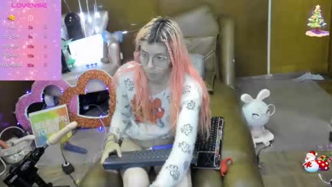 Skinnygirl online show from October 2, 2:21 am