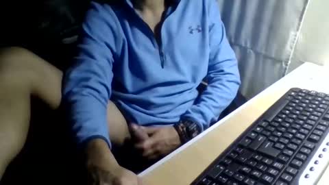 La Genova esta Dura beard boy male dick mastubate latinosexy latinohot latino glasses mature strong stronglegs online show from June 3, 4:59 am