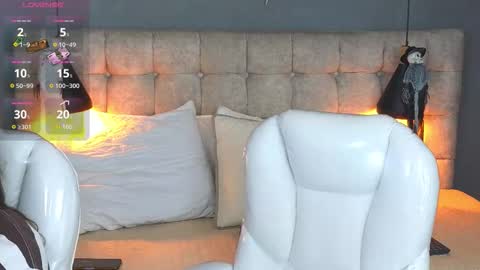    online show from October 15, 11:16 pm