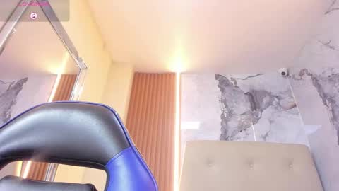   online show from January 9, 5:40 pm