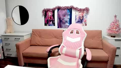 Kira online show from January 5, 10:35 pm