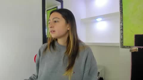 Lala clark online show from February 3, 8:35 pm