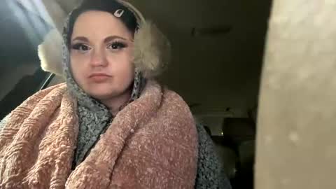 lalaaacx3 online show from February 6, 2:22 am