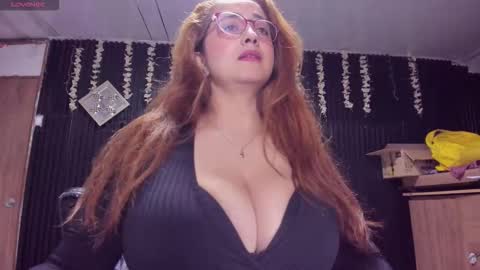 Snapshot of lalanaughty1 chatting on October 23, 9:59 pm  Sofi  online show from October 23, 9:59 pm