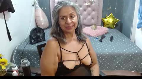 lalisha online show from February 18, 1:38 am