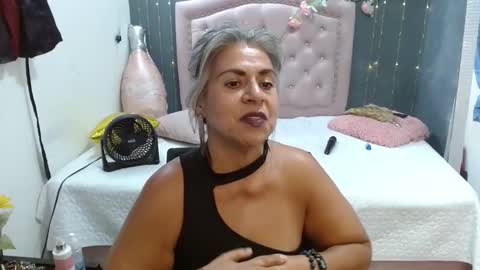 lalisha online show from January 14, 11:57 pm