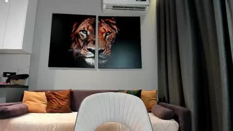 Ellina online show from December 21, 9:10 pm