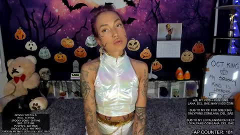 Snapshot of lana_del_bae chatting on October 31, 2:12 am Lana Del Bae online show from October 31, 2:12 am