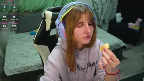 Kay online show from March 5, 6:12 pm