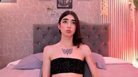 lana_gill online show from May 4, 7:20 pm