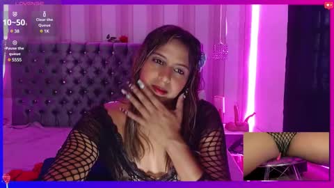 Tiny Help me reach 1000 likes  online show from February 22, 4:40 pm