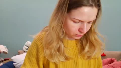 Lana online show from April 16, 6:02 am