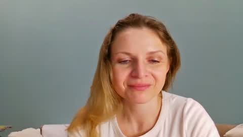 Lana online show from August 9, 11:59 am