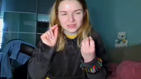 Lana online show from February 21, 1:03 pm