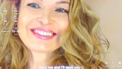 lanavibes online show from November 27, 5:42 pm