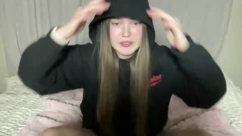 lanelizzie348 online show from December 2, 1:26 am