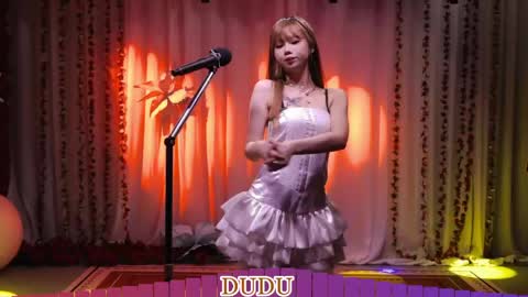 lankwaifong_cindy online show from May 24, 3:03 am