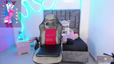 lanna1_ online show from November 26, 4:48 pm