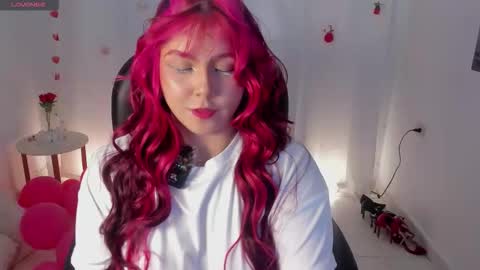 Lanna online show from February 13, 2:42 pm