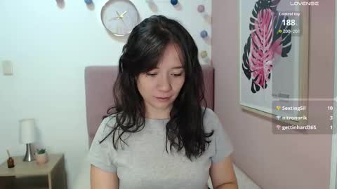 Snapshot of lanna_mills chatting on September 24, 1:40 pm Lanna online show from September 24, 1:40 pm