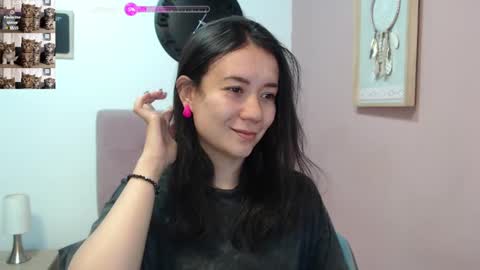 Snapshot of lanna_mills chatting on February 11, 1:30 pm Lanna online show from February 11, 1:30 pm