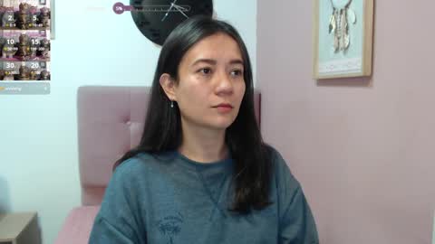 Snapshot of lanna_mills chatting on February 22, 1:35 pm Lanna online show from February 22, 1:35 pm