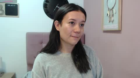 Snapshot of lanna_mills chatting on February 27, 1:28 pm Lanna online show from February 27, 1:28 pm