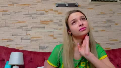 Lanna online show from March 8, 2:04 am