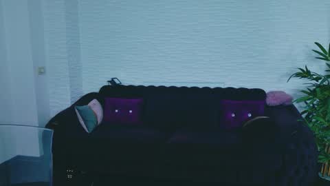 Lanna online show from April 15, 7:58 pm