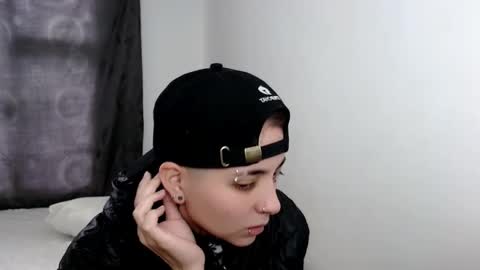 Snapshot of lannie_gonzales chatting on March 11, 8:53 pm LANNIE   online show from March 11, 8:53 pm